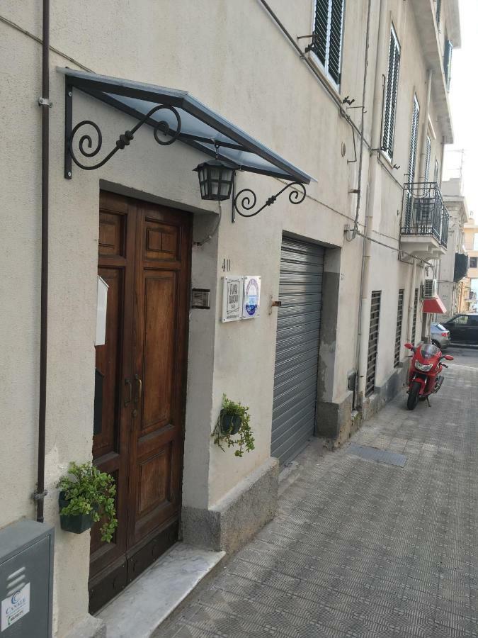 B&B Fuori Squadro - In Centro Con Terrazza Relax Vista Mare Reggio di Calabria Dış mekan fotoğraf
